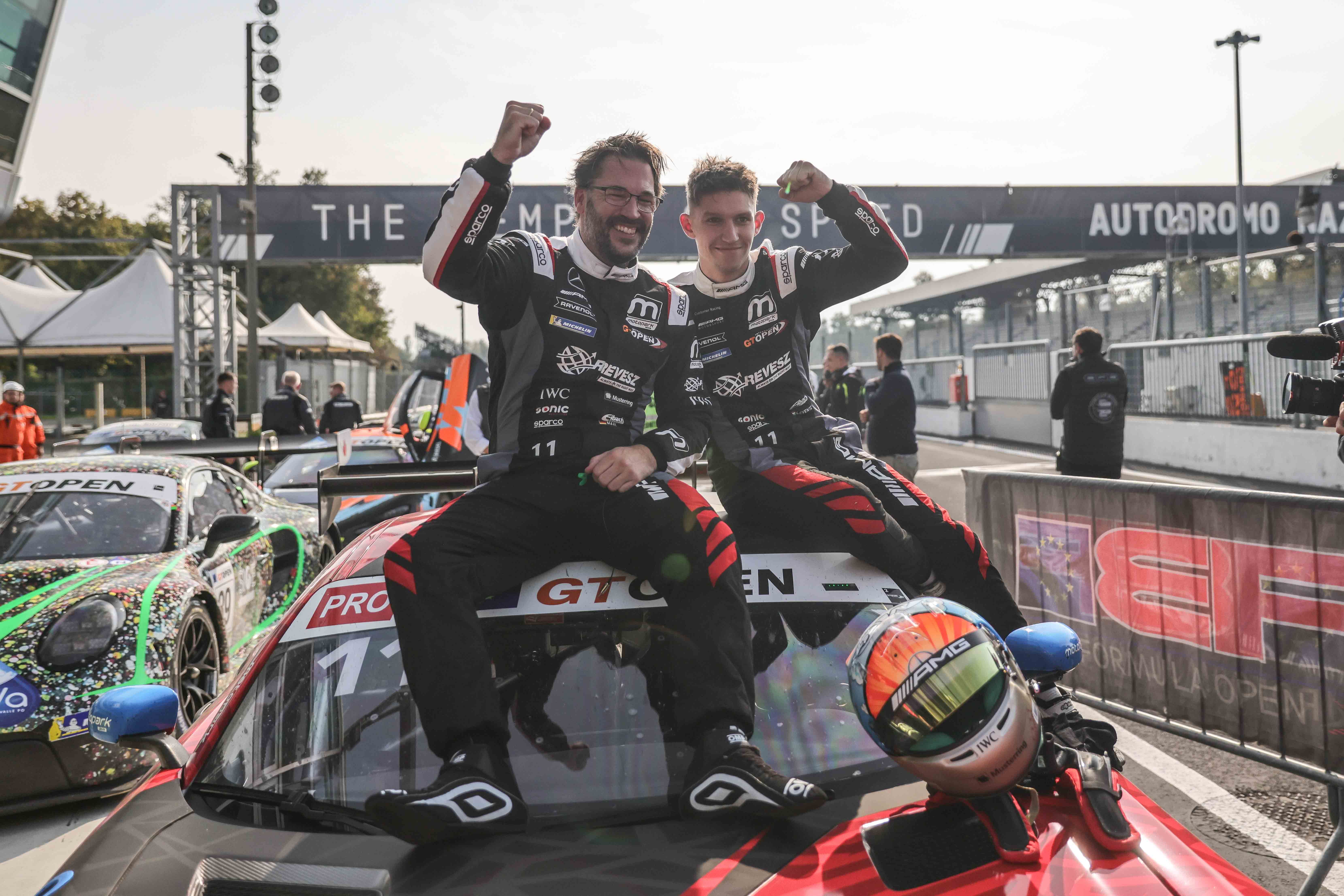 Révész (Motopark Mercedes) crowned new Champion, Bennett-Mosca (AF Corse Ferrari) win the Monza GT Open 500